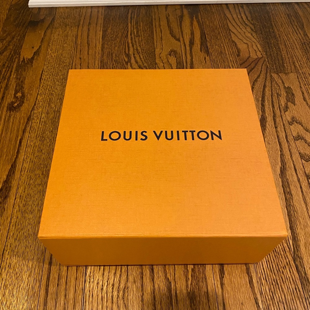 Louis Vuitton box